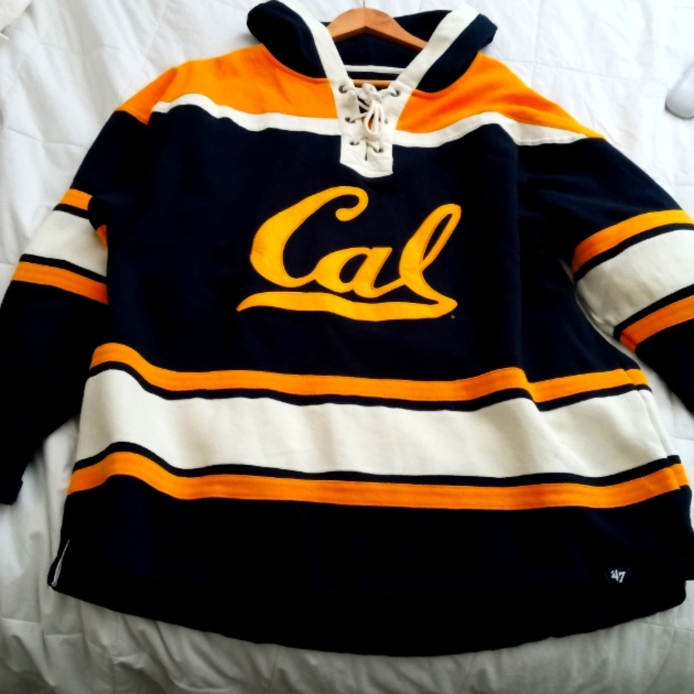 UC Berkeley men's 2XL sweater new